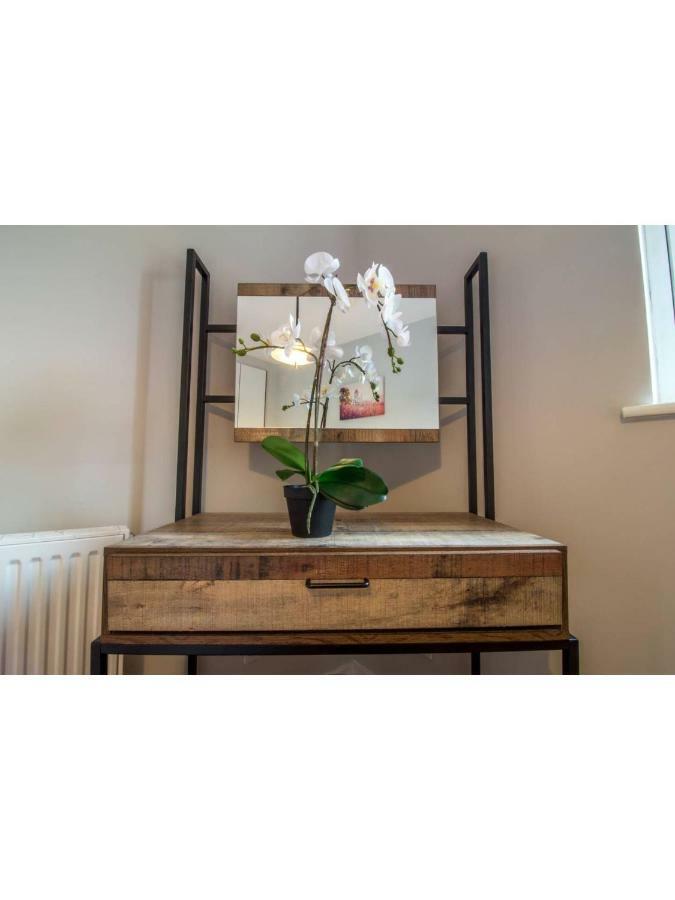 And Stylish One Bedroom Apartment EDI
