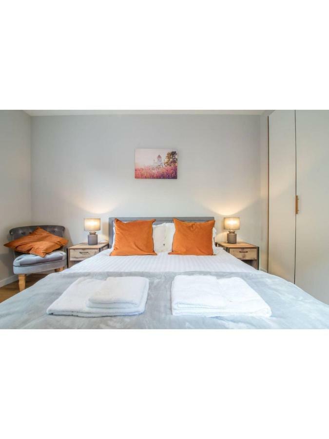 Apartment And Stylish One Bedroom EDI